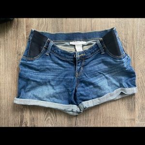 Materntiy Jean Shorts, Size 6. Great condition.